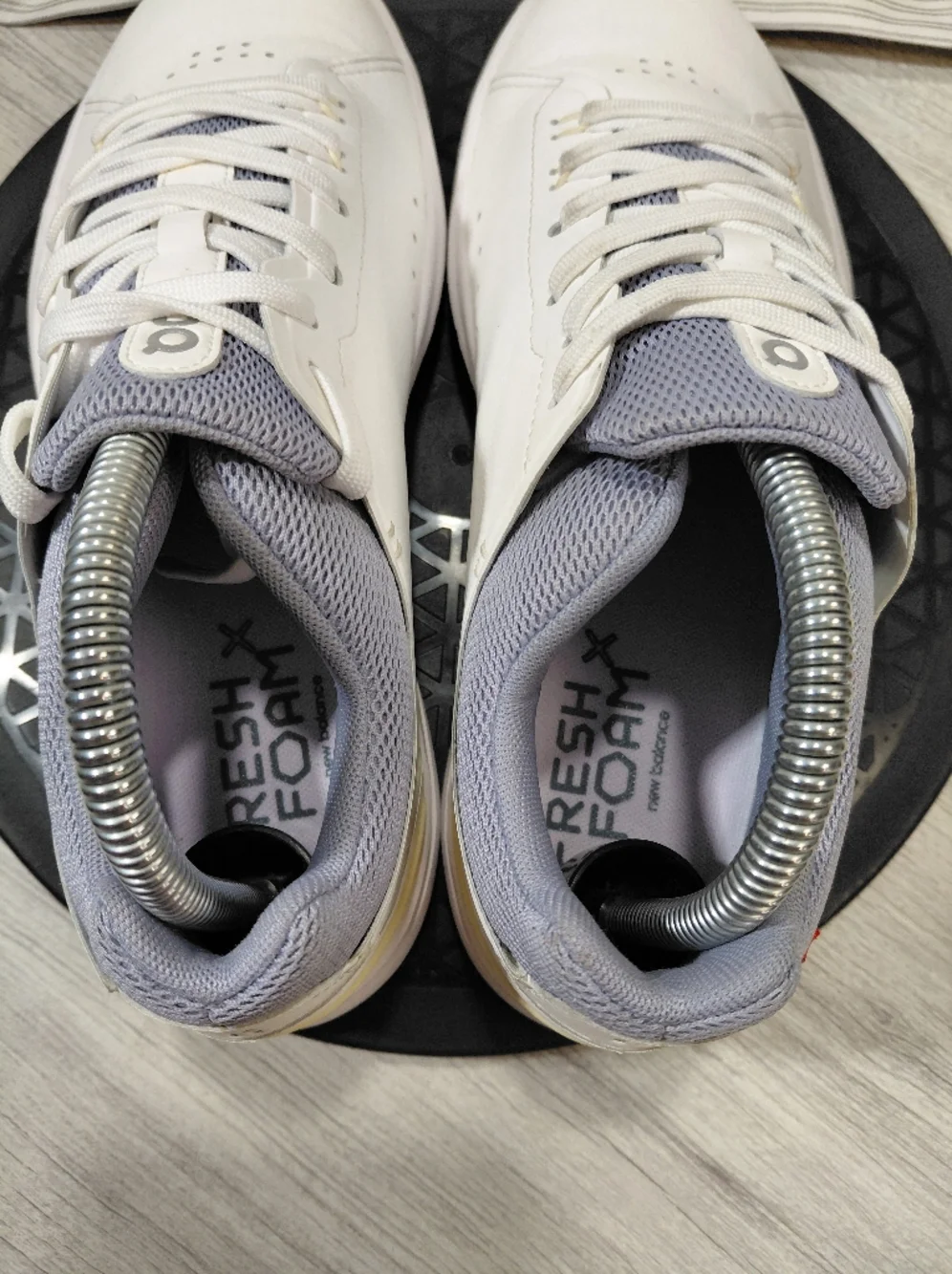 On Rrunning Womens Roger Advantage White Leather & Soft Lilac Everyday Shoe SZ 8 - Picture 7 of 12